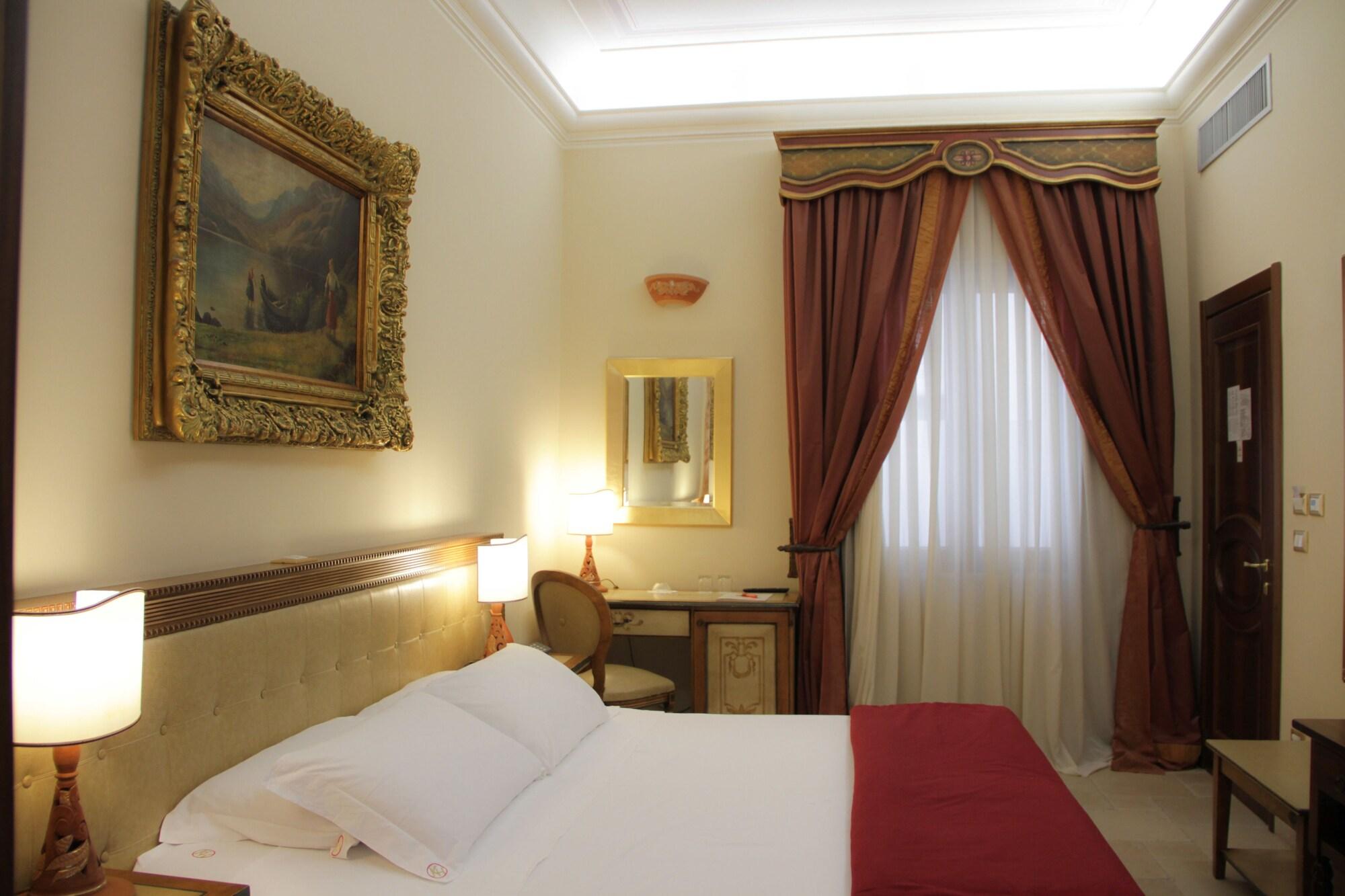 Kelina Charme Hotel By Cantine Due Palme Cellino San Marco Exterior photo