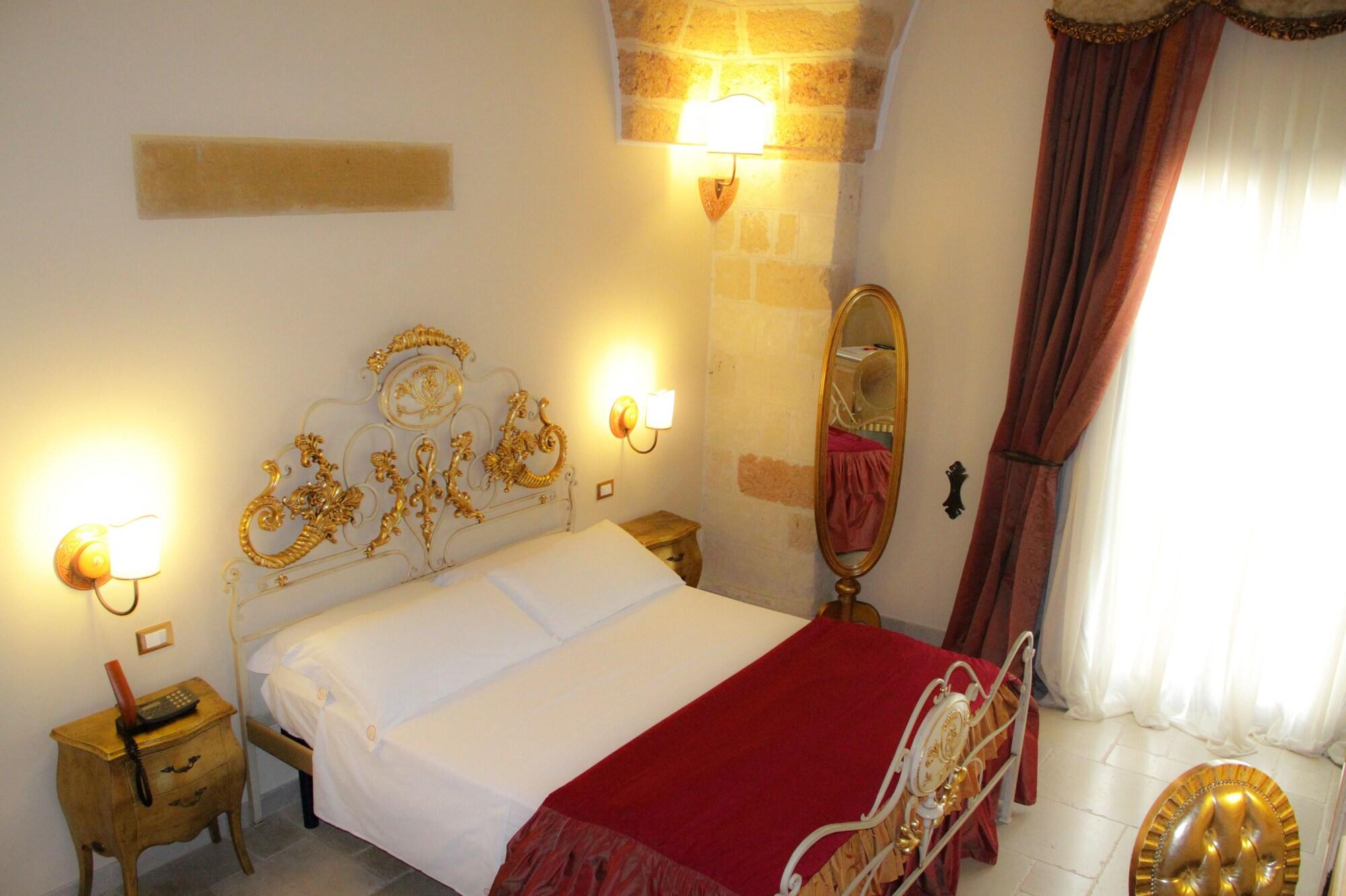Kelina Charme Hotel By Cantine Due Palme Cellino San Marco Exterior photo