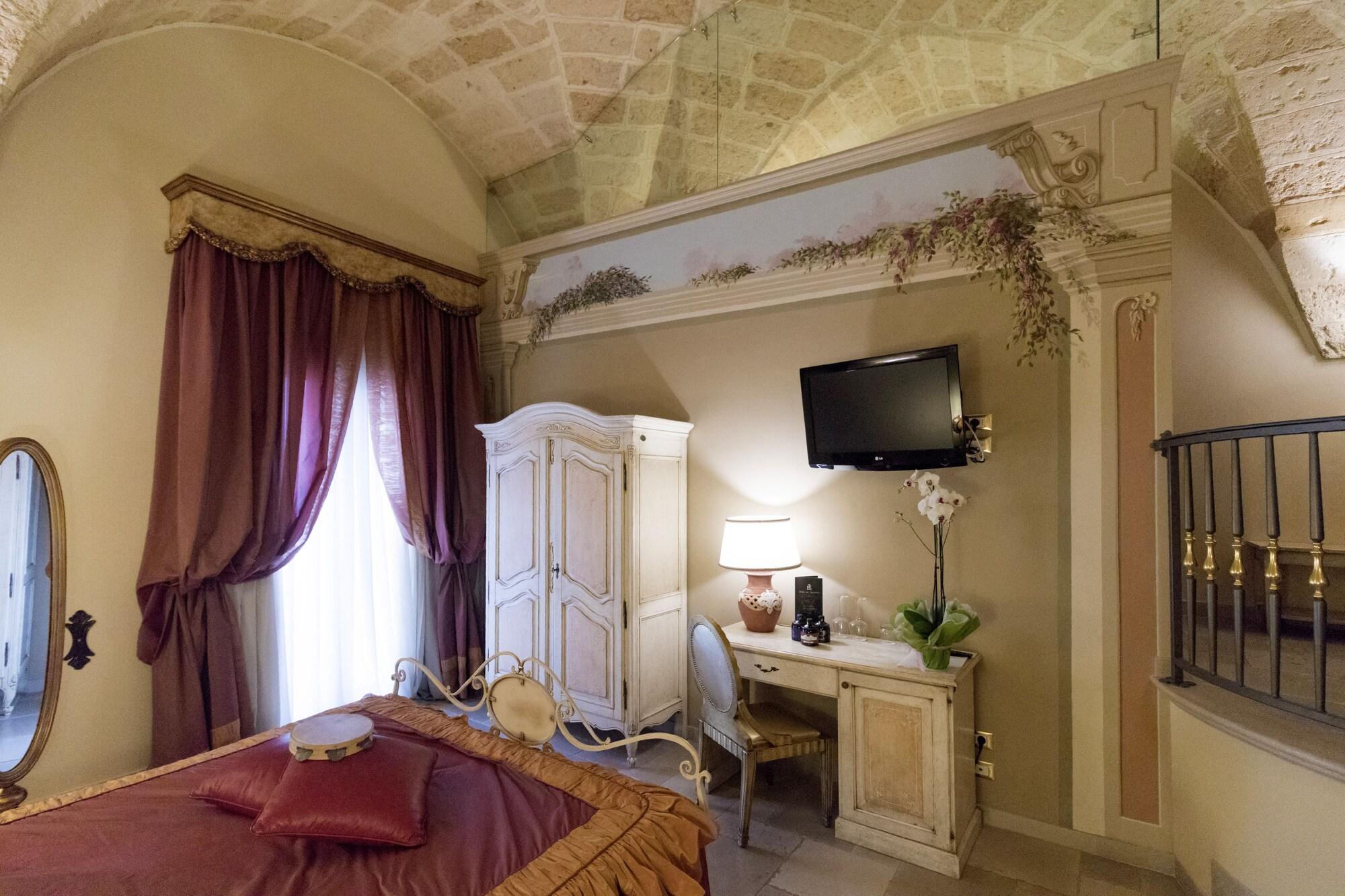 Kelina Charme Hotel By Cantine Due Palme Cellino San Marco Exterior photo