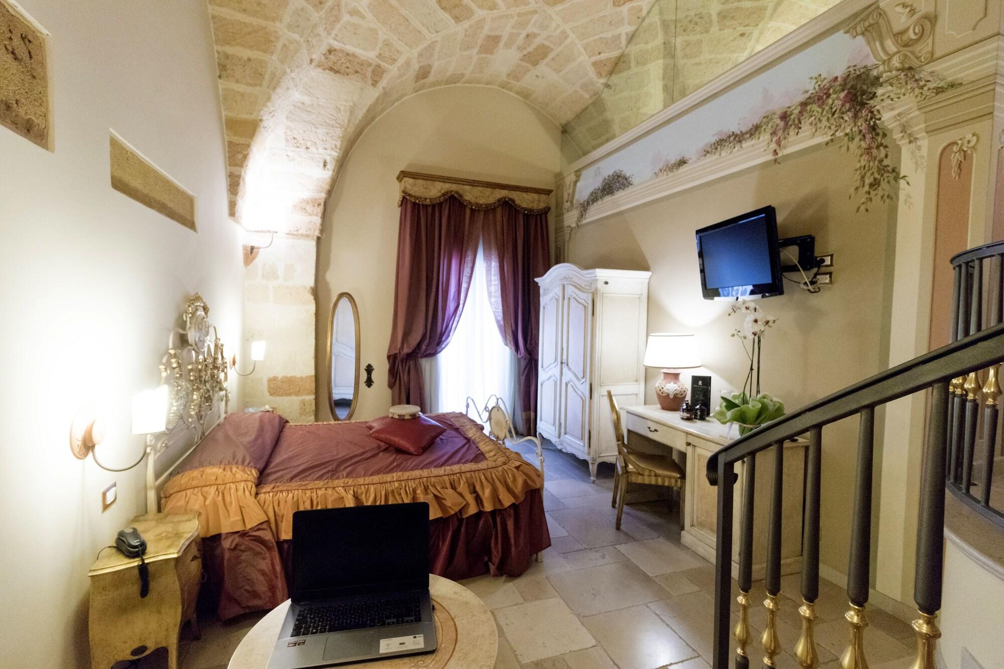 Kelina Charme Hotel By Cantine Due Palme Cellino San Marco Exterior photo